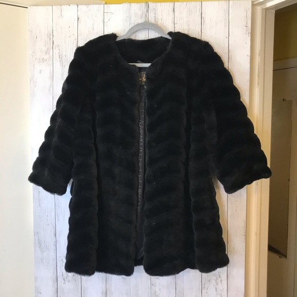 Sam Edelman Chevron Grooved Faux Fur Coat - Picture 2 of 12